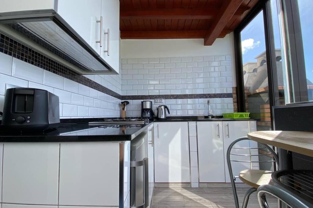 דירות קורלחו Estudio Agradable, Con Jacuzzi, Terraza Y Barbacoa, Totalmente Independiente מראה חיצוני תמונה
