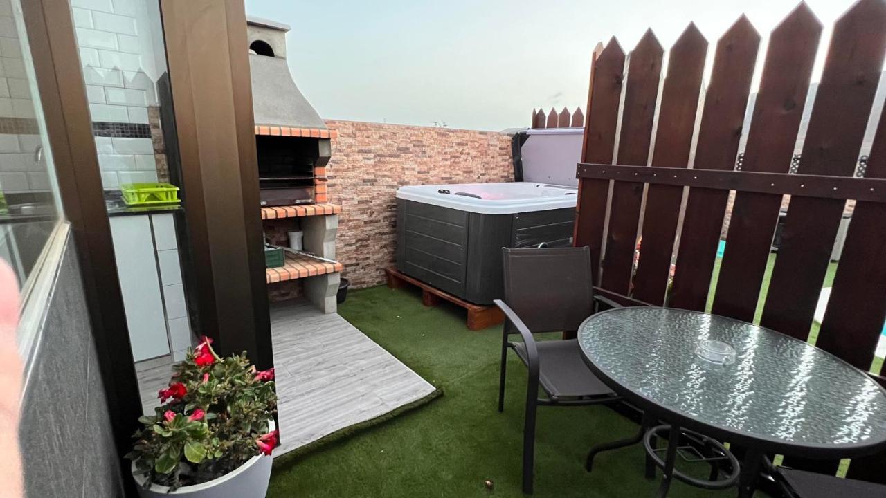 דירות קורלחו Estudio Agradable, Con Jacuzzi, Terraza Y Barbacoa, Totalmente Independiente מראה חיצוני תמונה